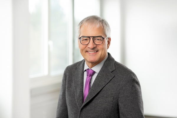 Dr. Christopher Höglmüller